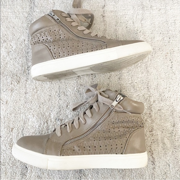 Steve Madden Shoes - Steve Madden Explorre High Top Sneakers Dark Taupe